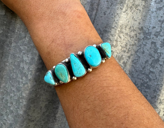 KINGMAN TURQUOISE MULTI STONE CUFF