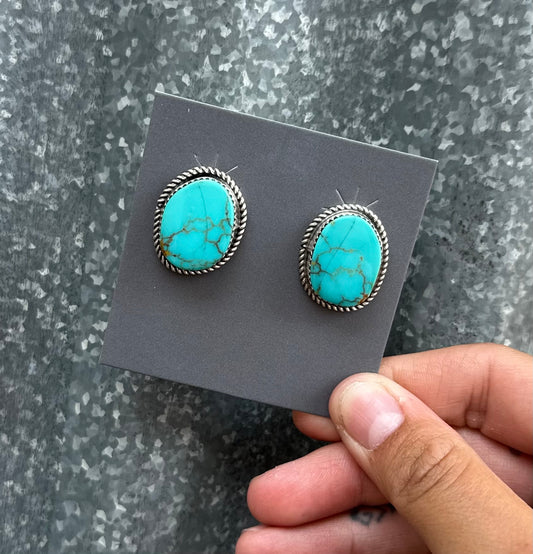 KINGMAN TURQUOISE STUDS