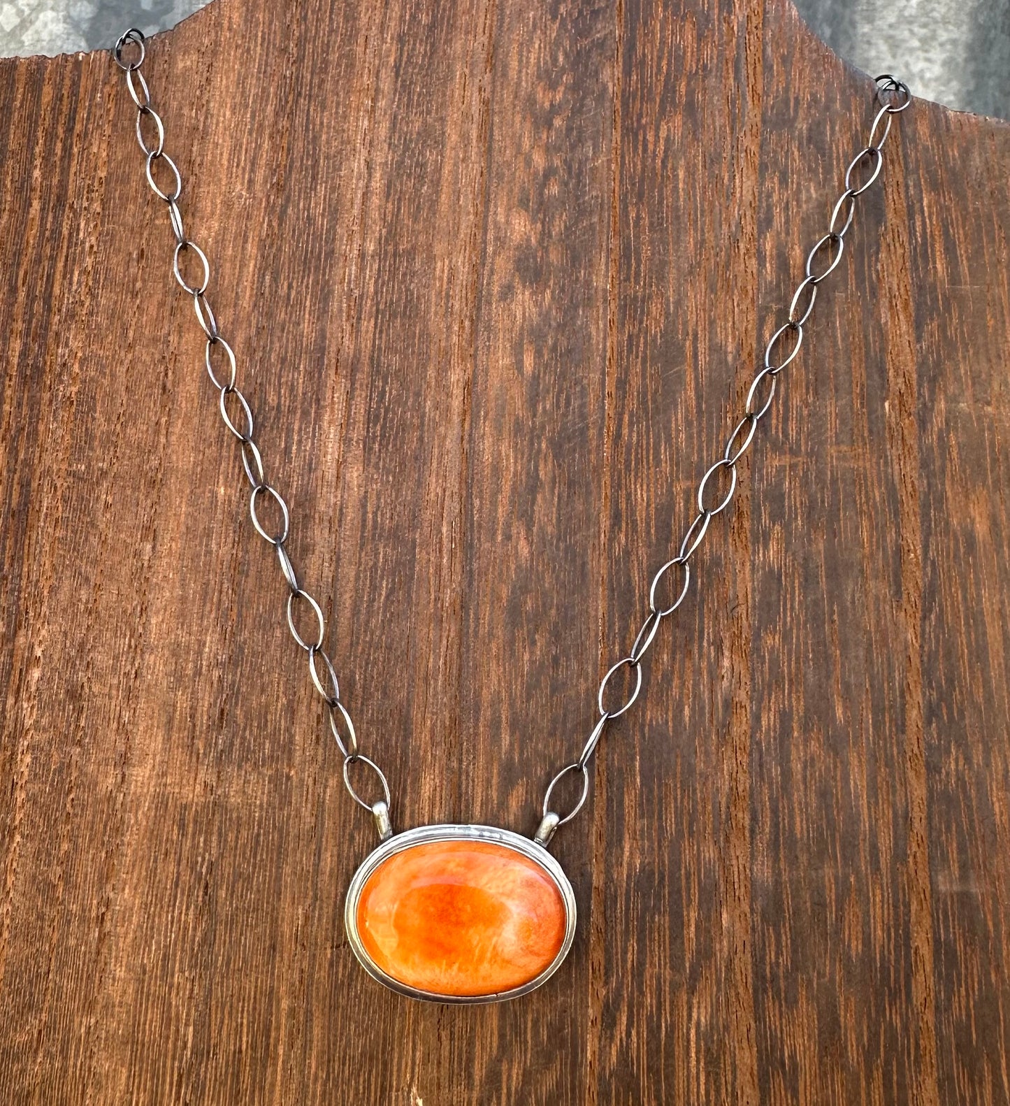 18” ORANGE SPINY OYSTER NECKLACE