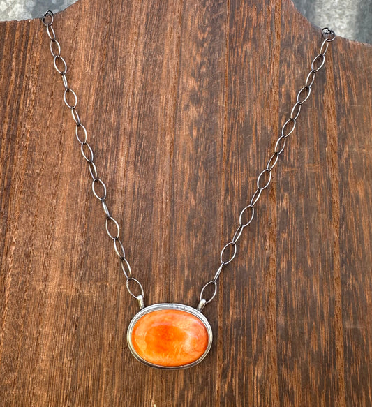 18” ORANGE SPINY OYSTER NECKLACE