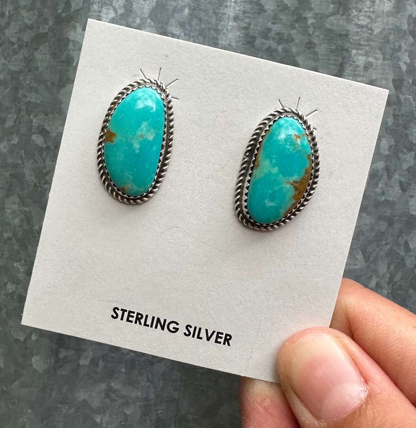 KINGMAN TURQUOISE STUDS