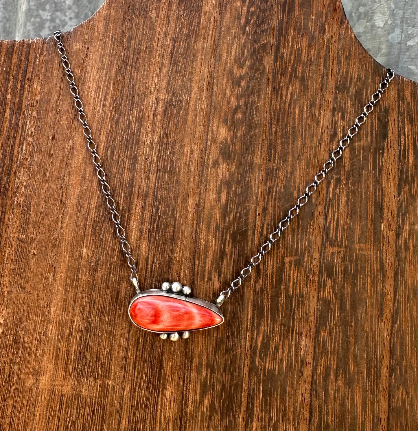 18” RED SPINY OYSTER NECKLACE