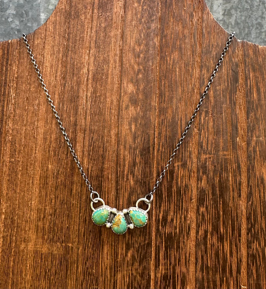 16” KINGMAN TURQUOISE HALF CLUSTER NECKLACE