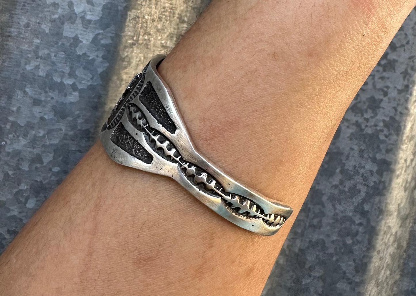 STERLING SILVER HORSE SHOWCASE CUFF