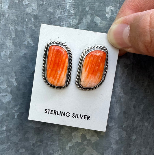 ORANGE SPINY OYSTER STUDS