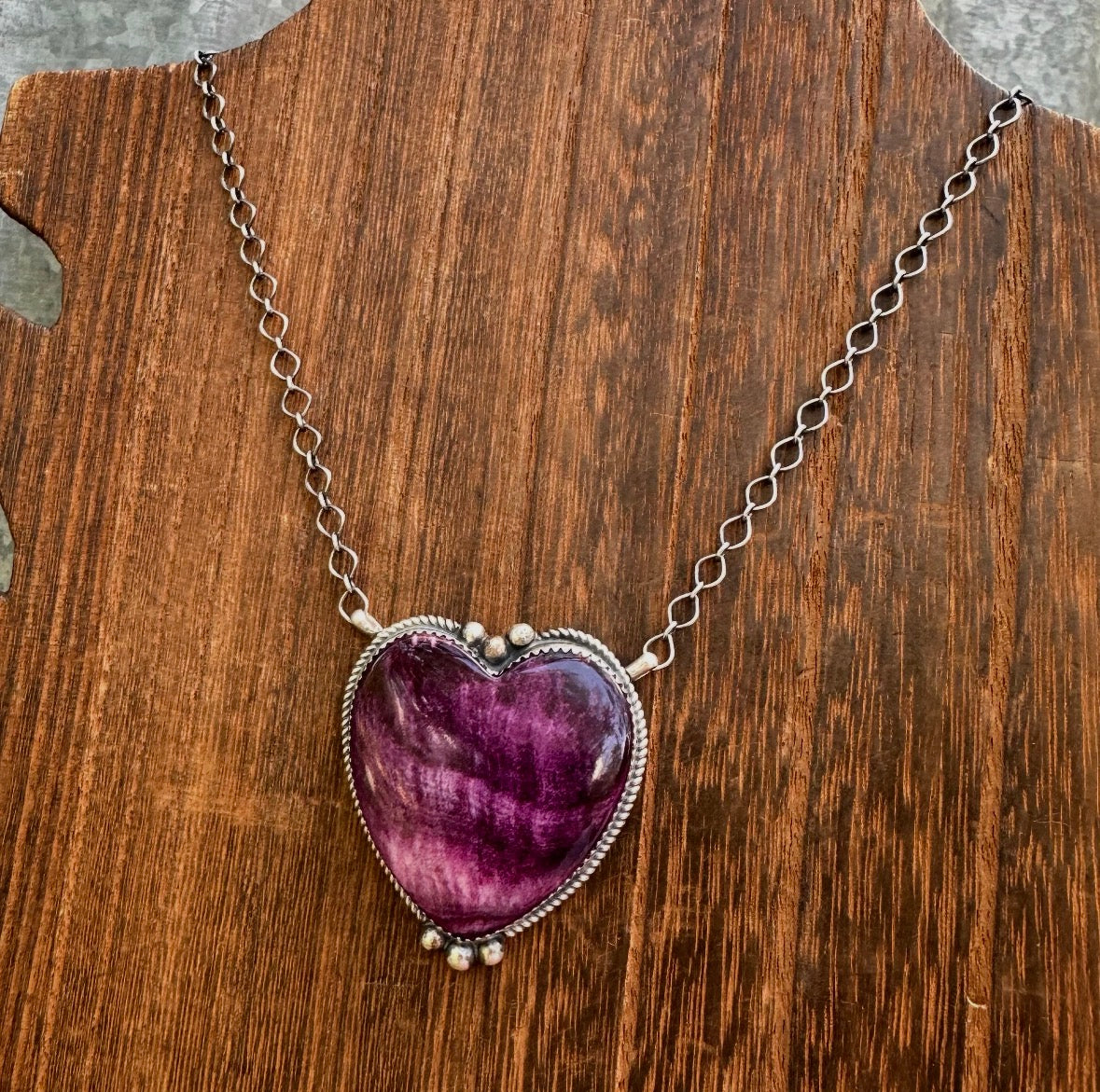 18” PURPLE SPINY OYSTER HEART NECKLACE