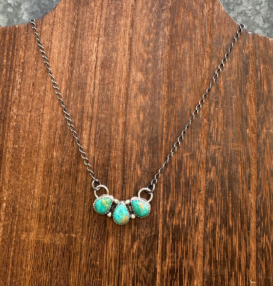 16” KINGMAN TURQUOISE HALF CLUSTER NECKLACE