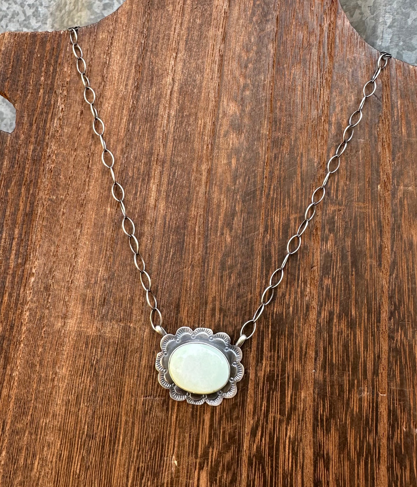 18” PALOMINO SCALLOPED NECKLACE