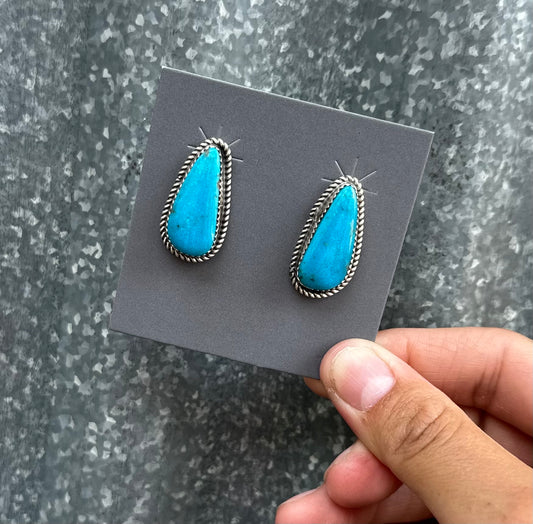 KINGMAN TURQUOISE STUDS