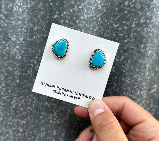 KINGMAN TURQUOISE STUDS