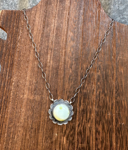 18” PALOMINO SCALLOPED NECKLACE
