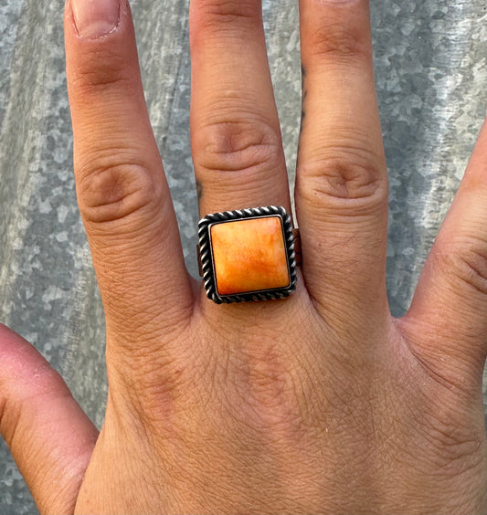 ORANGE SPINY OYSTER ADJUSTABLE RING