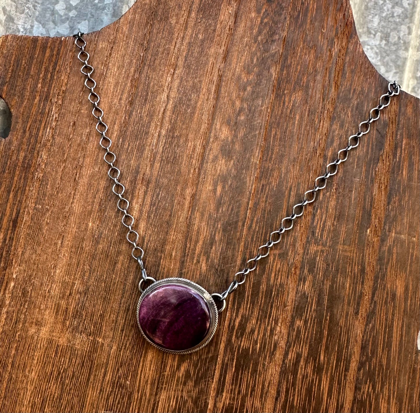 18” PURPLE SPINY OYSTER NECKLACE