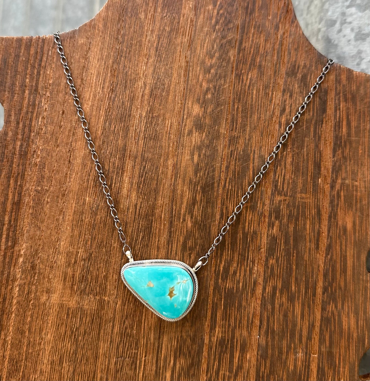 18” KINGMAN TURQUOISE NECKLACE
