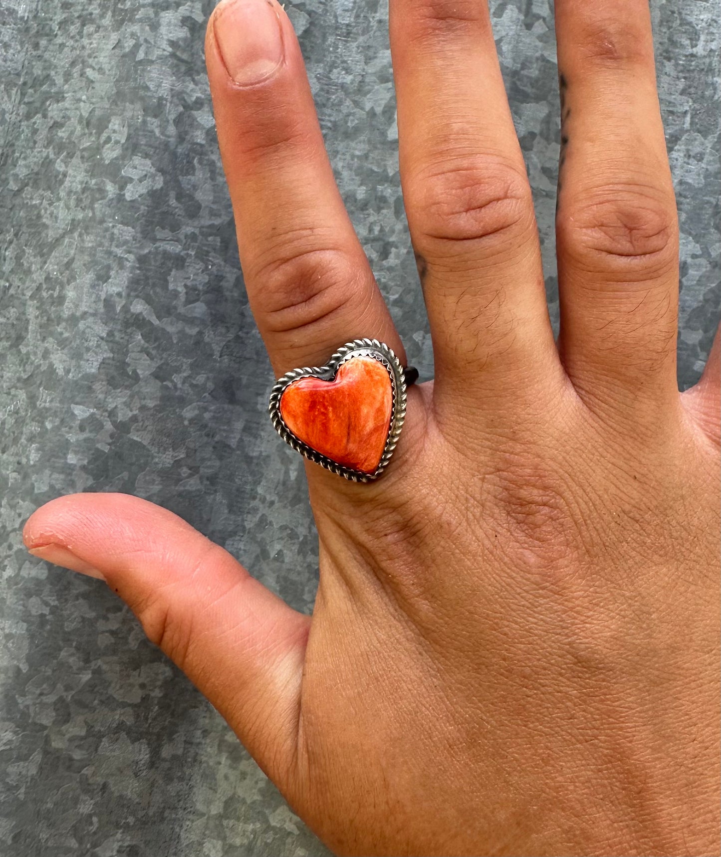 ADJUSTABLE ORANGE SPINY OYSTER HEART RING