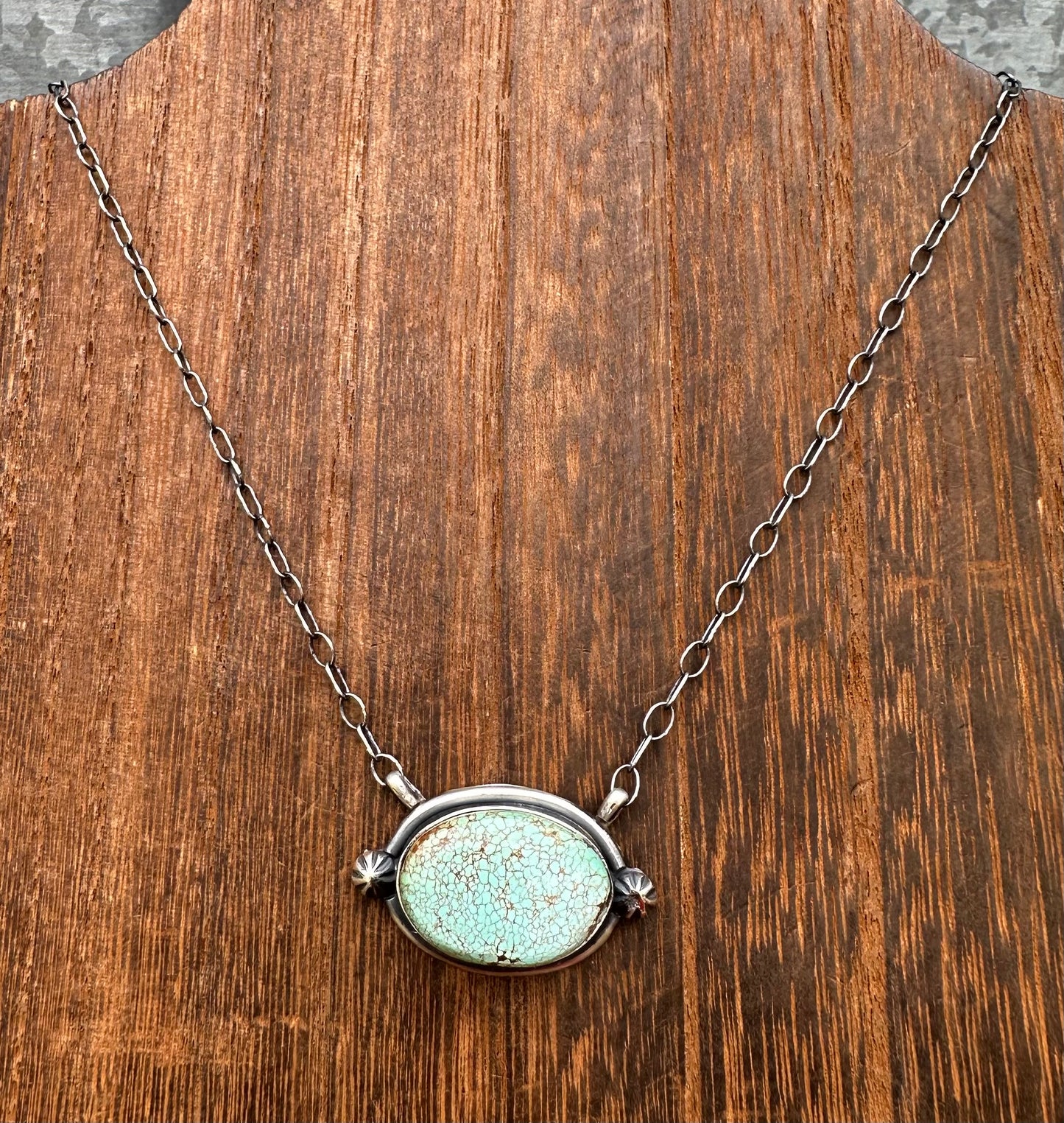 18” WEBBED KINGMAN TURQUOISE STARBURST DETAIL NECKLACE