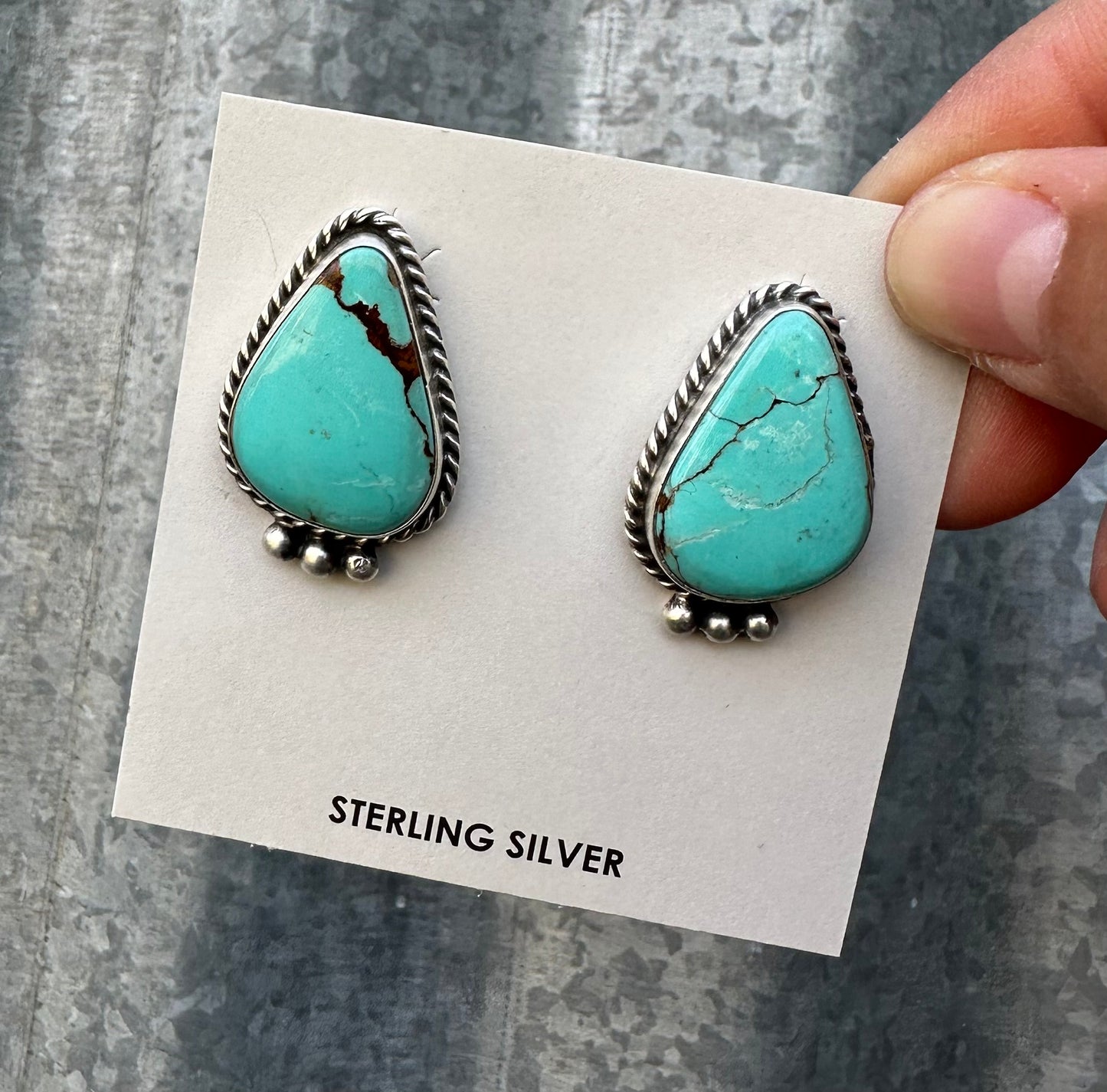 KINGMAN TURQUOISE STUDS