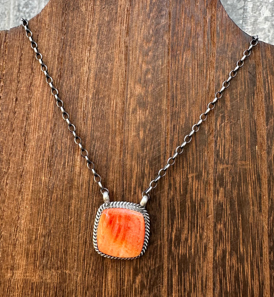 16” ORANGE SPINY OYSTER NECKLACE