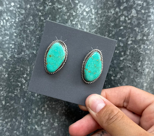 KINGMAN TURQUOISE STUDS
