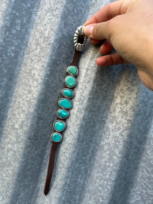 KINGMAN TURQUOISE 7 STONE LEATHER BRACELET