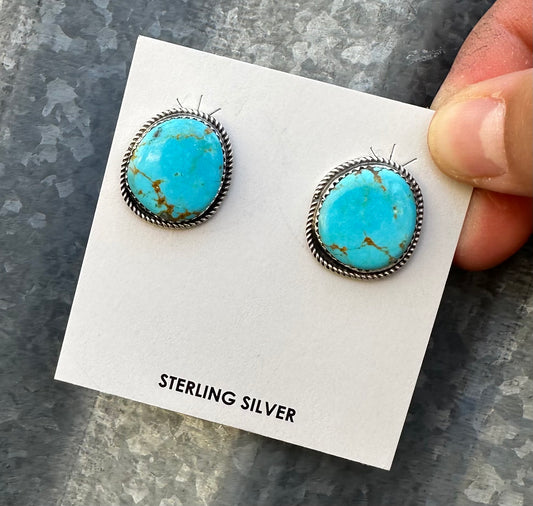 KINGMAN TURQUOISE STUDS