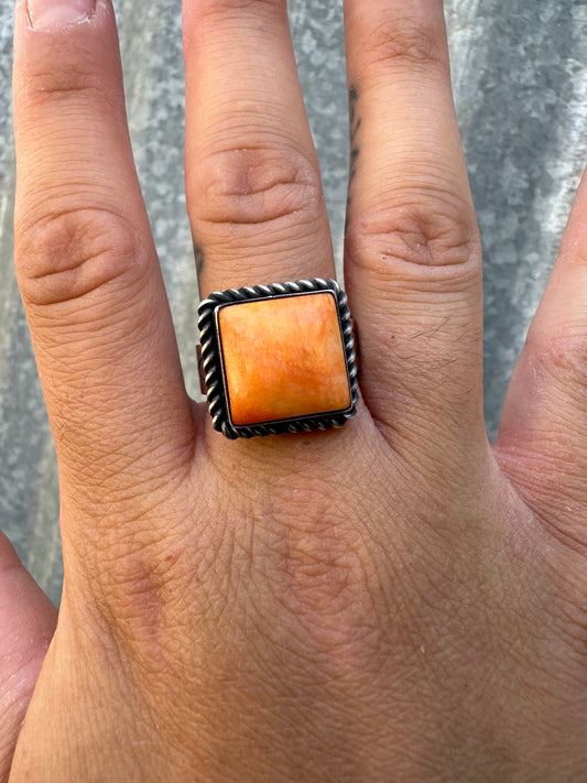 ORANGE SPINY OYSTER ADJUSTABLE RING