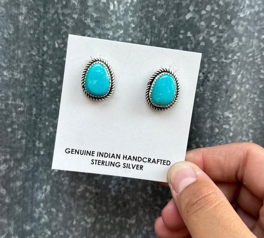 KINGMAN TURQUOISE STUDS