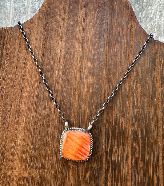 16” ORANGE SPINY OYSTER NECKLACE