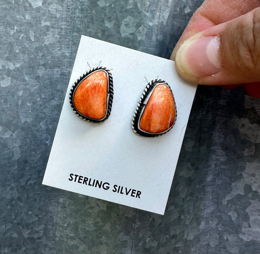 ORANGE SPINY OYSTER STUDS