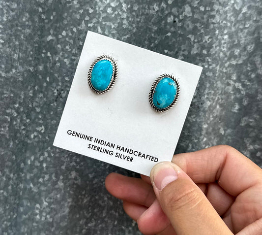 KINGMAN TURQUOISE STUDS
