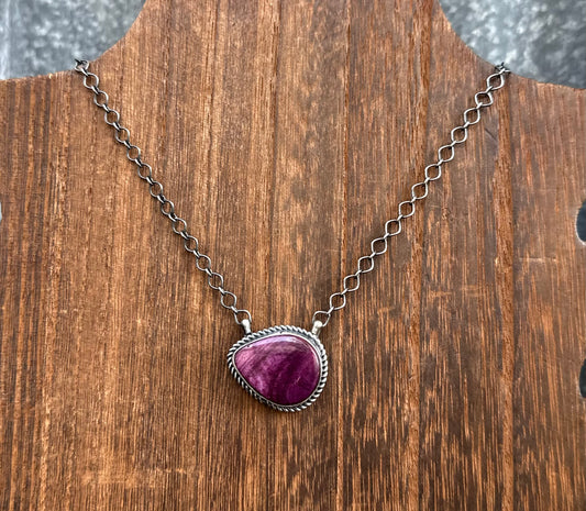 18” PURPLE SPINY OYSTER NECKLACE