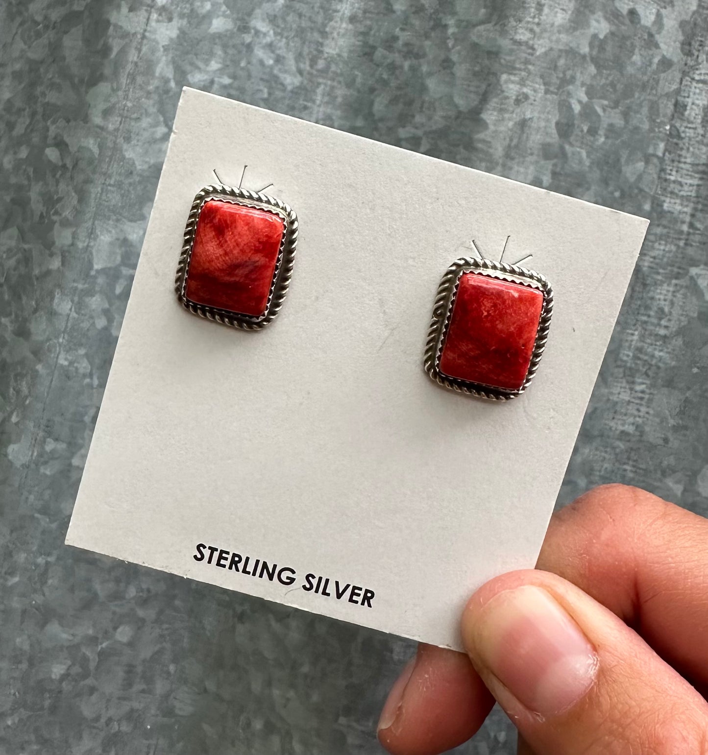 RED SPINY OYSTER STUDS