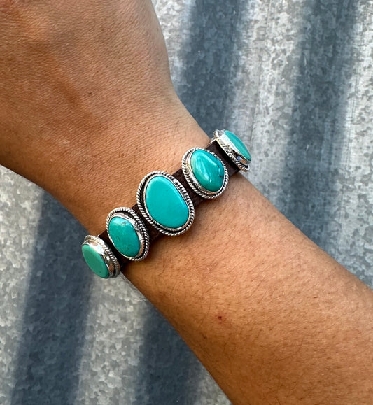 KINGMAN TURQUOISE 7 STONE LEATHER BRACELET