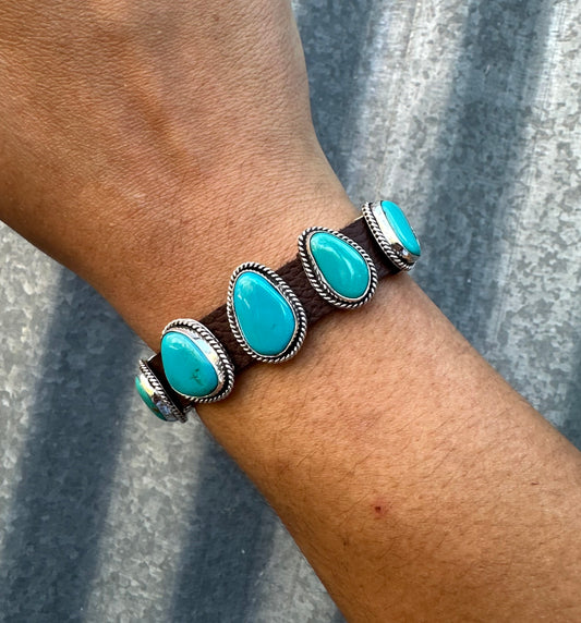 KINGMAN TURQUOISE 7 STONE LEATHER BRACELET