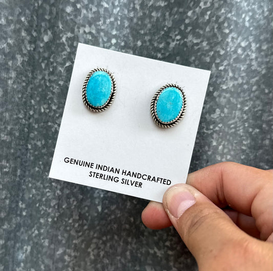 KINGMAN TURQUOISE STUDS